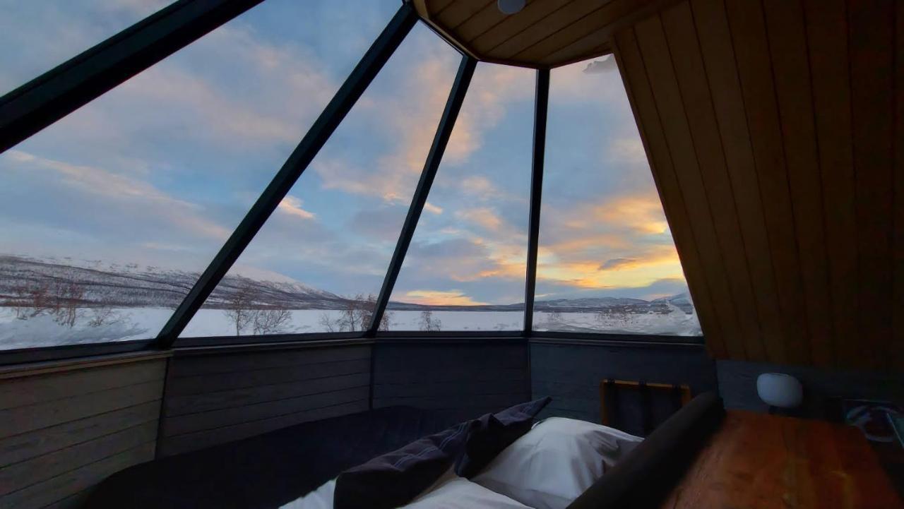 Arctic Land Adventure Glass Igloos Kilpisjärvi Exteriör bild