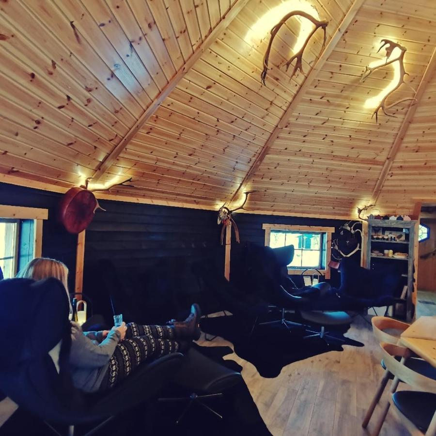 Arctic Land Adventure Glass Igloos Kilpisjärvi Exteriör bild